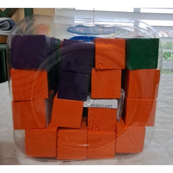 Learning Resources Wooden Color Cubes 102 Cubes in Ten Colors - Picture 6 of 7